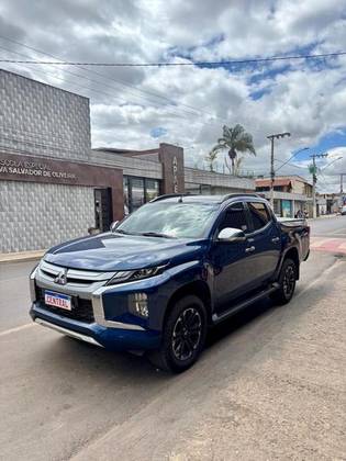 MITSUBISHI L200 TRITON 2.4 16V TURBO DIESEL SPORT HPE CD 4P 4X4 AUTOMÁTICO MITSUBISHI L200 TRITON 2.4 16V TURBO DIESEL SPORT HPE CD 4P 4X4 AUTOMÁTICO